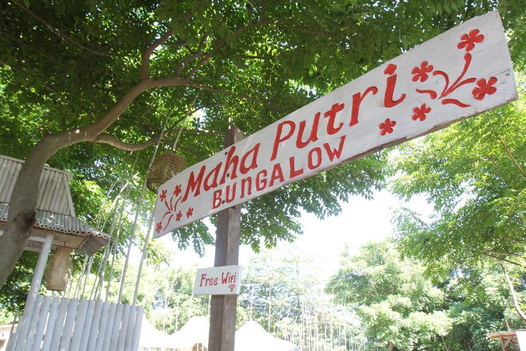 Maha Putri Bungalows Gili Trawangan Exteriör bild