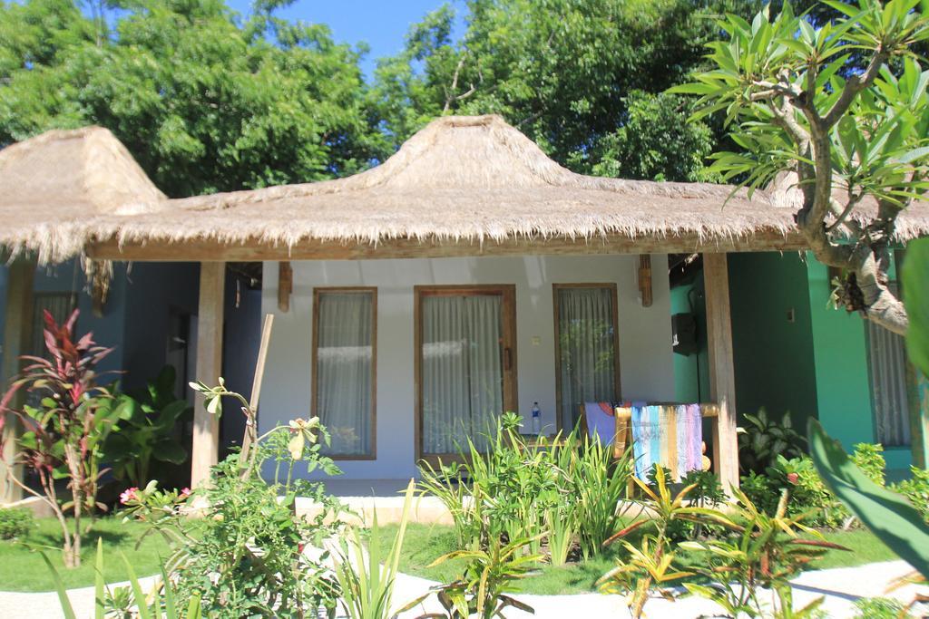 Maha Putri Bungalows Gili Trawangan Exteriör bild