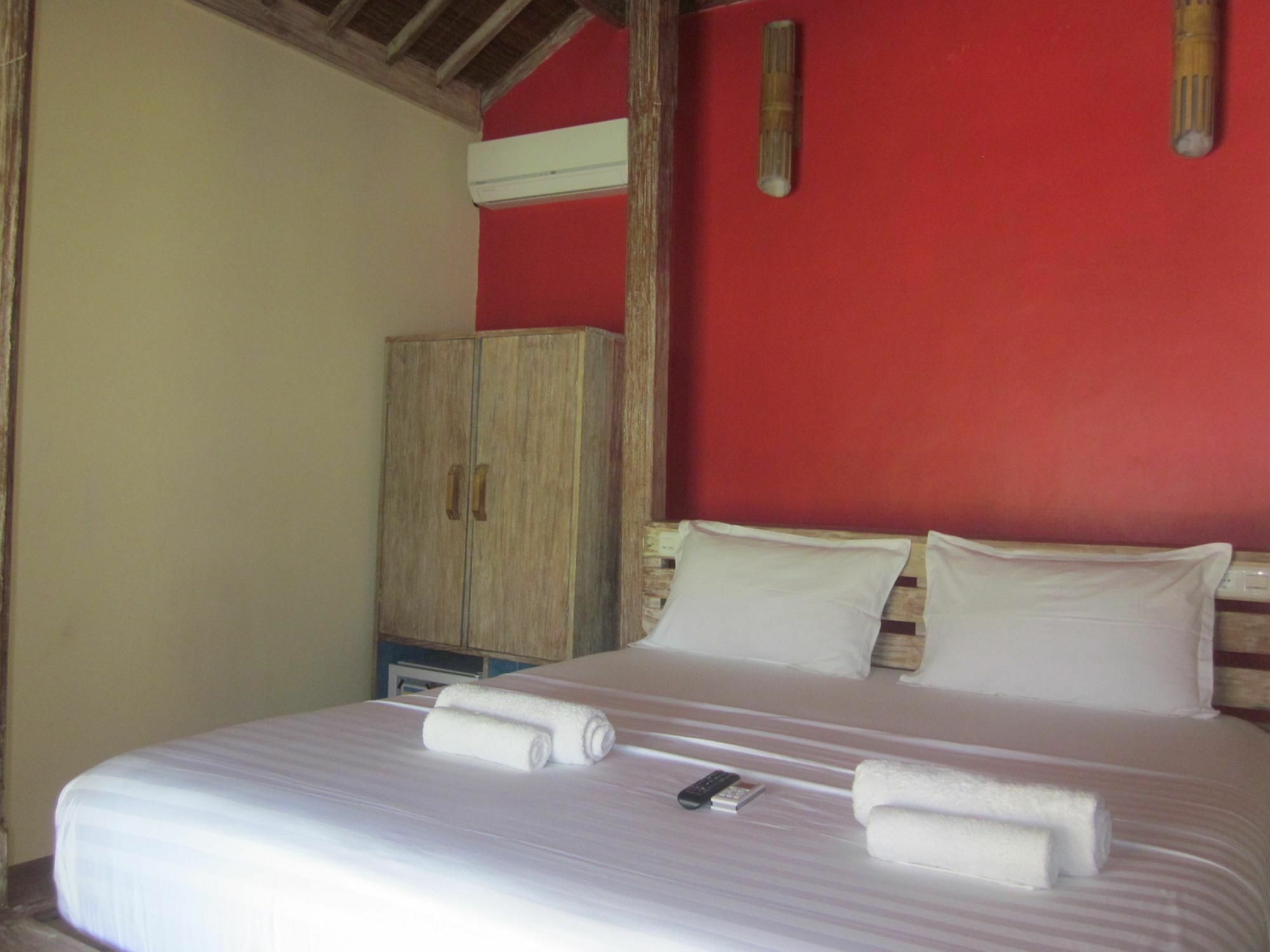 Maha Putri Bungalows Gili Trawangan Exteriör bild