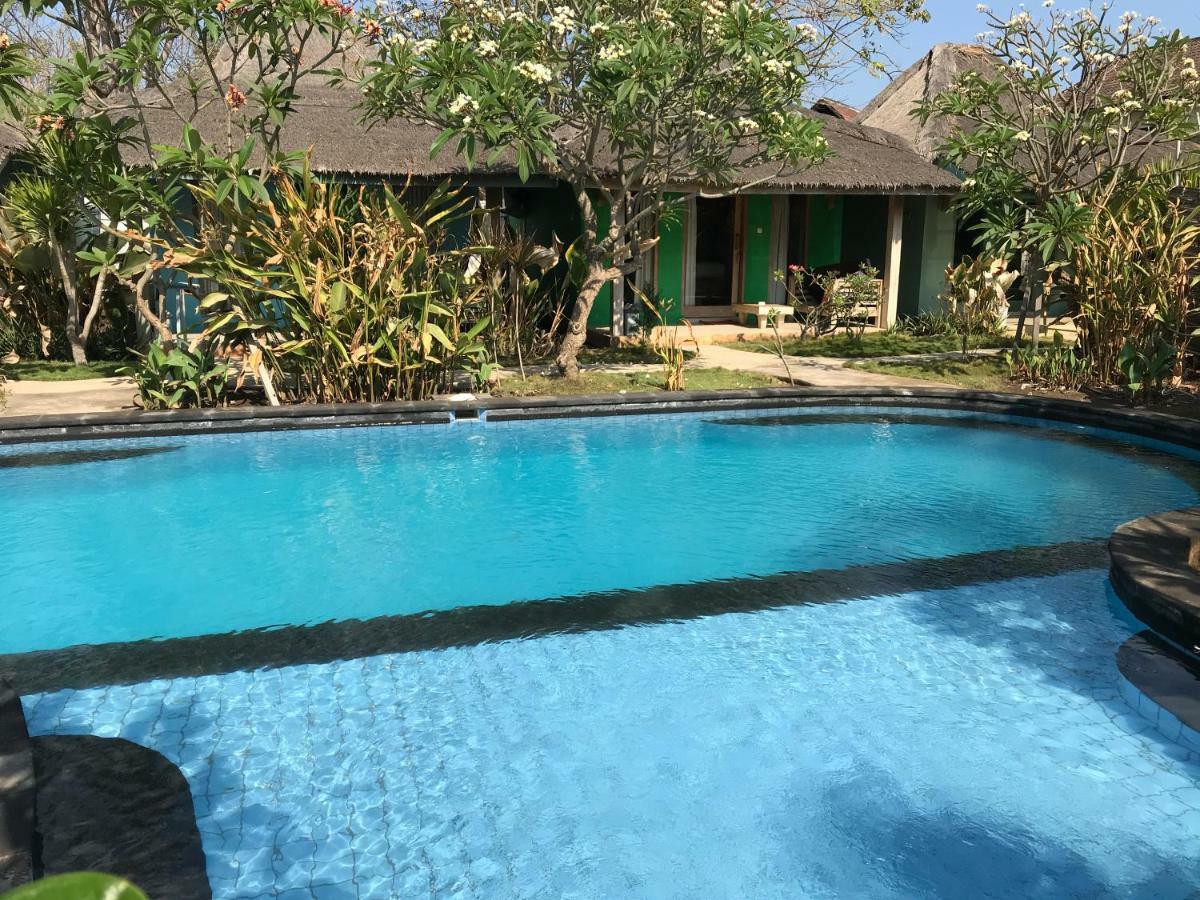 Maha Putri Bungalows Gili Trawangan Exteriör bild